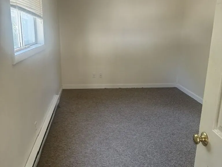 410 W Bullion St — Photo 10