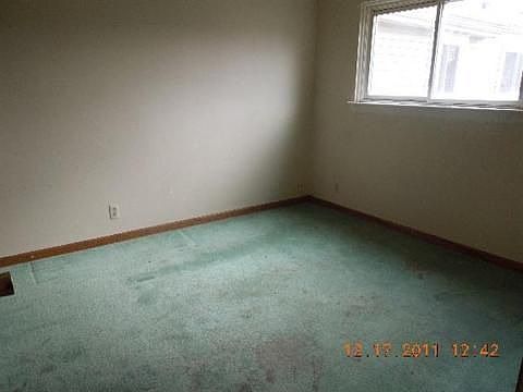 4th image of 8142 Hettenberger Ave