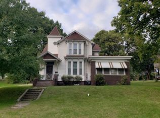 305 E 3rd St, Rock Falls, IL 61071