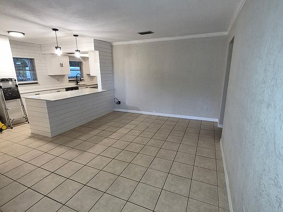 3rd image of 13437 5th St