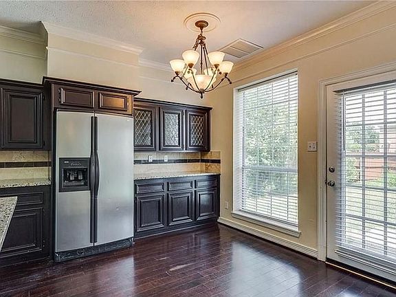 3rd image of 7726 Cedar Elm Dr