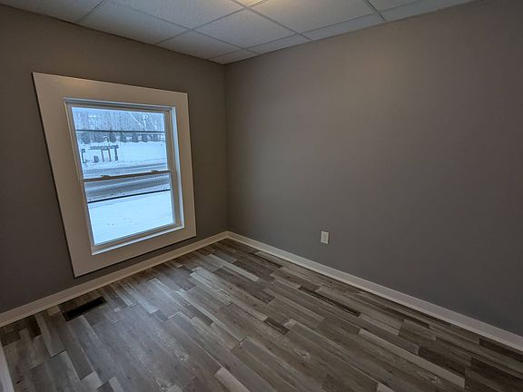 5th image of 19 Main St Floor 1
