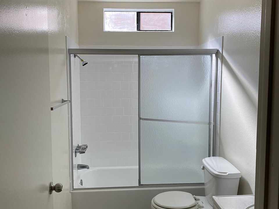 1st image of 712 E Garfield Ave APT 13