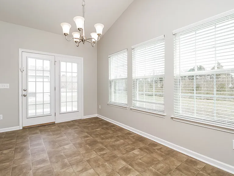 2707 Candlewick Ct — Photo 6