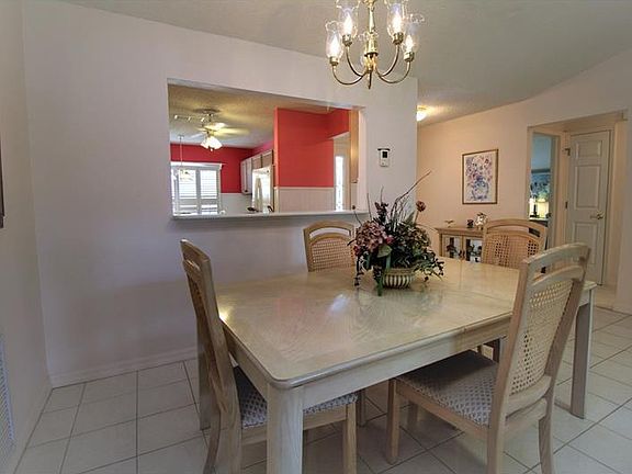 4th image of 1304 Fontana Ct