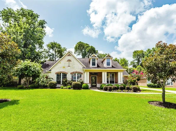 32411 Oxbow Ct, Weston Lakes, TX 77441