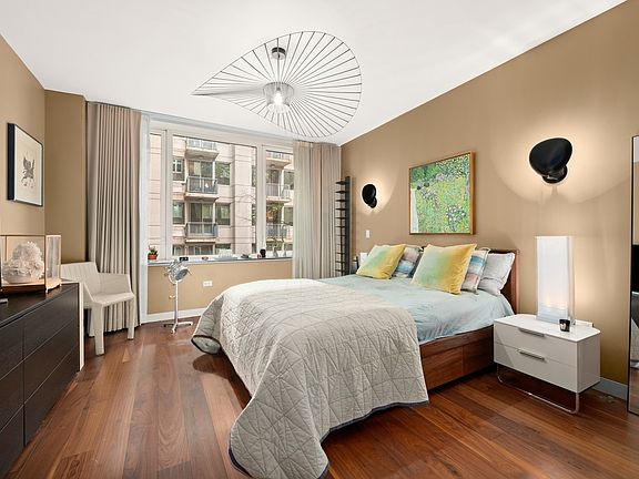 5th image of 151 W 21st St APT 4A