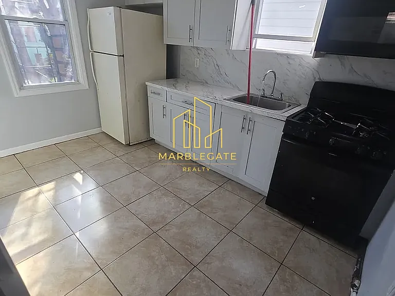 746 S 16th St #2AZ — Photo 1