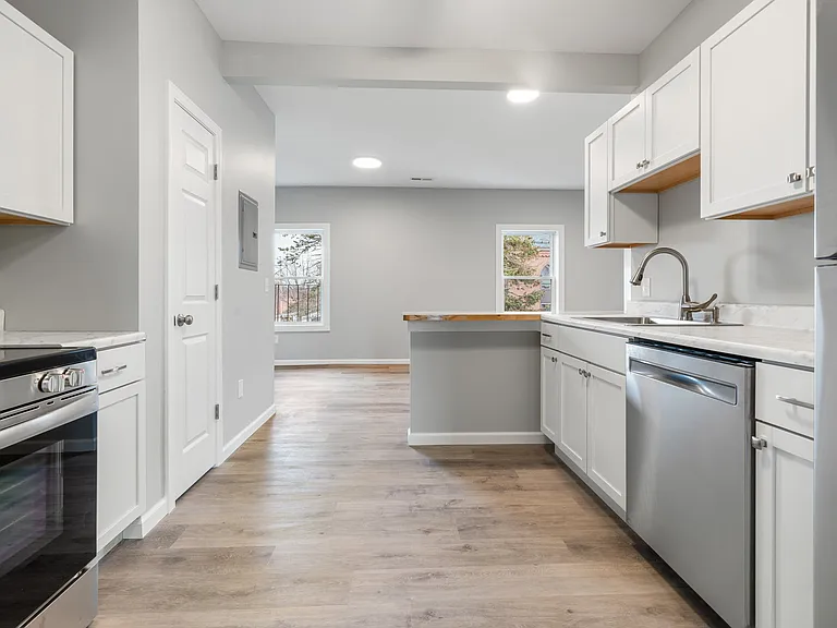 113D Temple St — Photo 10