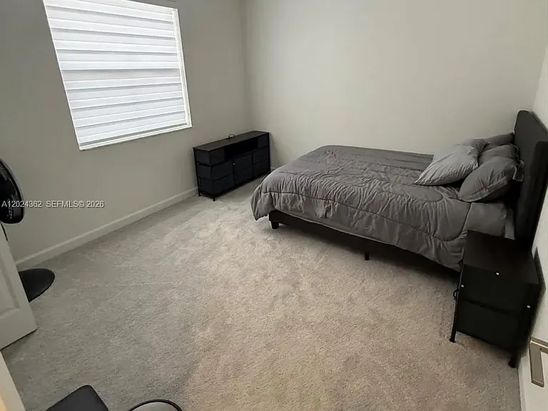 2584 SE 25th Ave — Photo 24