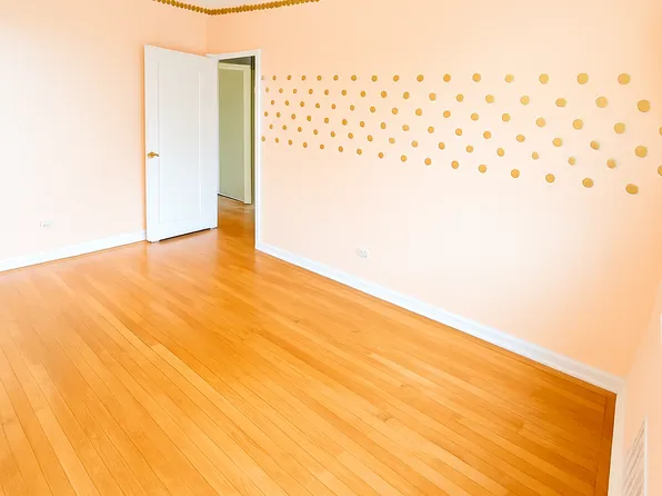 2821 Kings Highway image 10 of 18