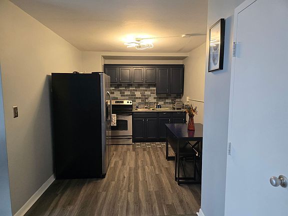 4th image of 8900 E Jefferson Ave #225