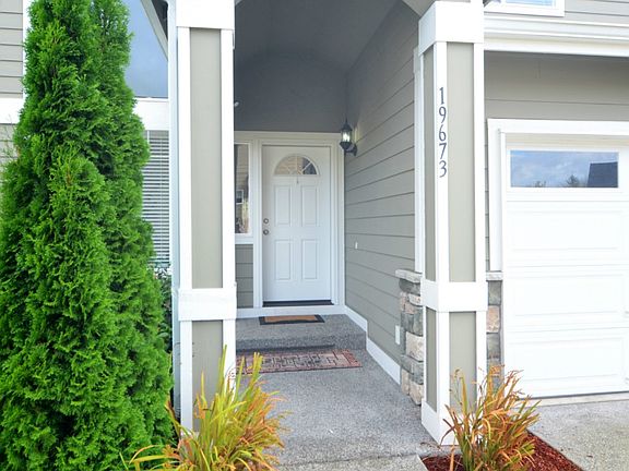 2nd image of 19673 Rosebud Pl NE