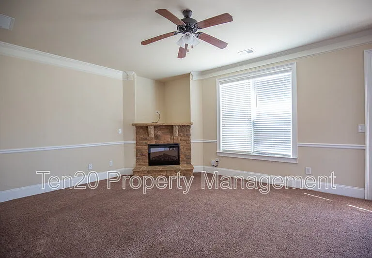 24 Sword St — Photo 21