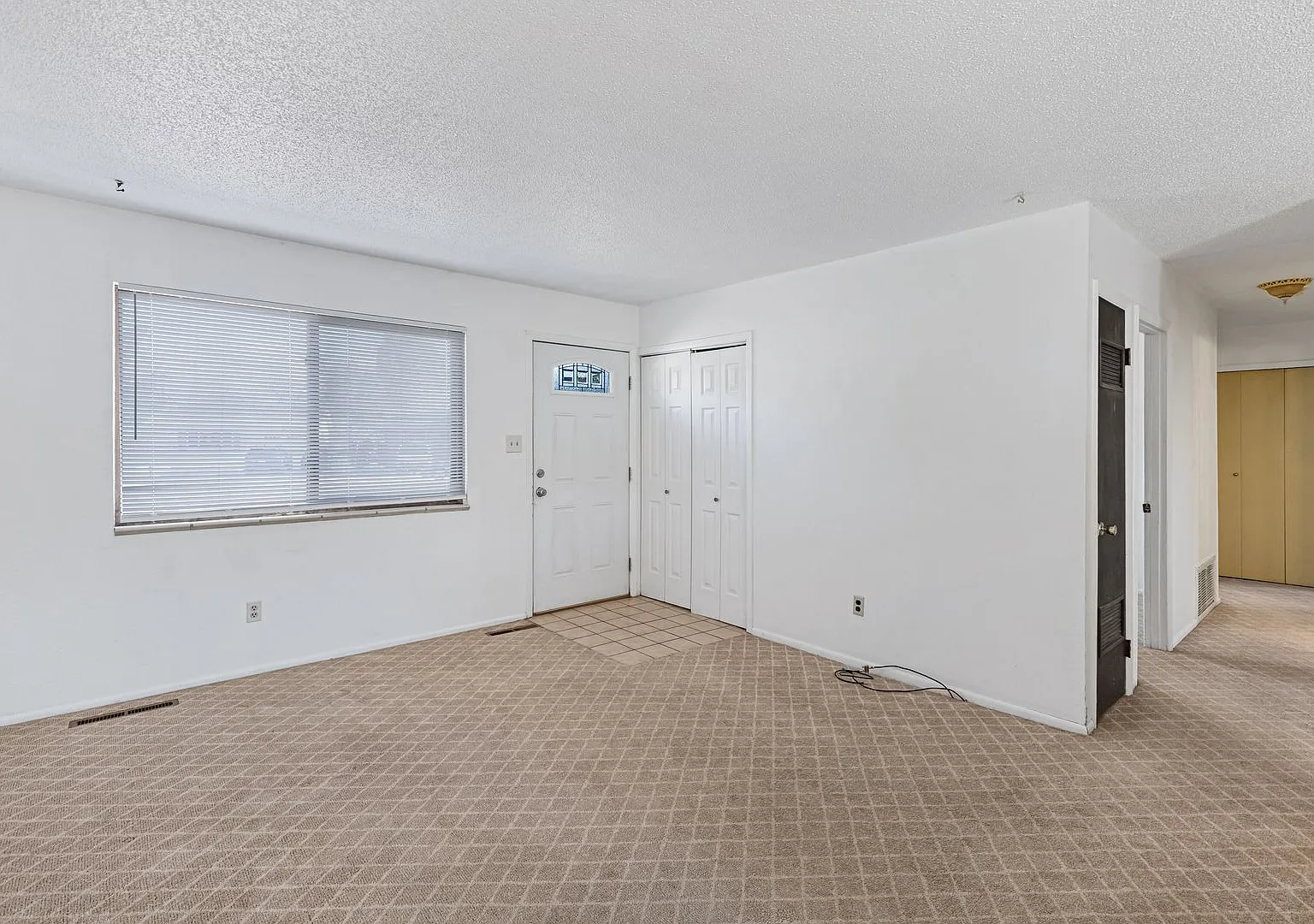 Charming 3 bedroom 1 Bath near Old Colorado City and Fillmore — Photo 4