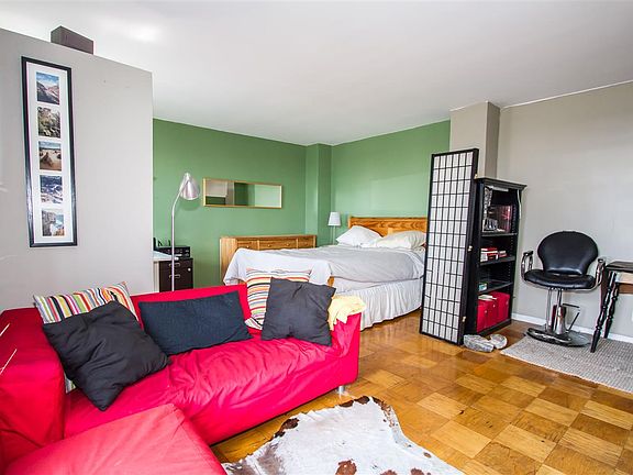 5th image of 225 Saint Pauls Ave APT 11N