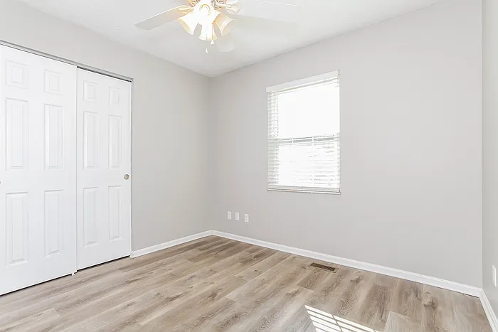 404 Westgate Dr — Photo 8