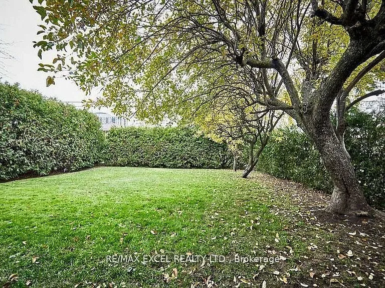 6 Glaive Dr #MAIN — Photo 15
