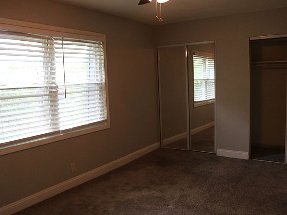 5th image of 3900-3902 Booth St #12