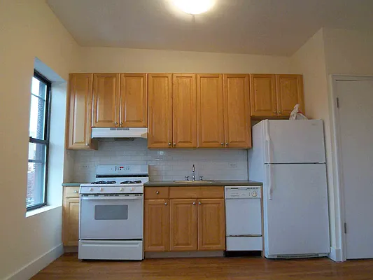 Rented by City Connections Realty | media 20