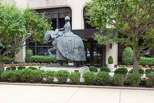 900 Park Ave #15B Photo 1