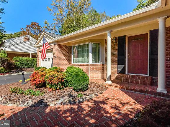 3rd image of 10822 Mount Vineyard Ct