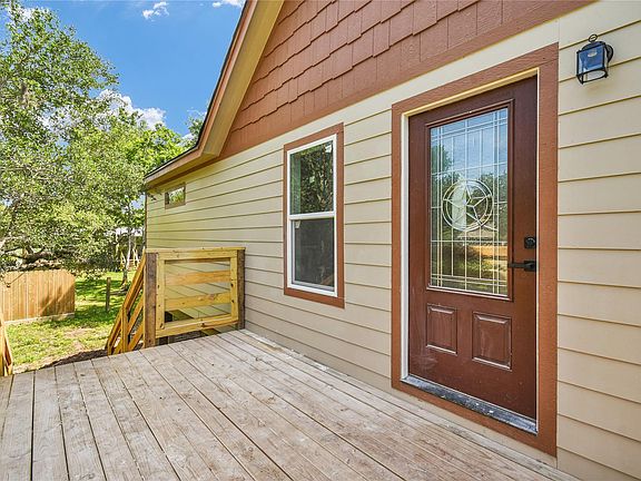 3rd image of 4454 Recreation Dr
