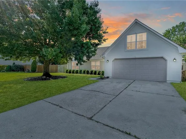 303 Sweet Autumn Arch, Chesapeake, VA 23320