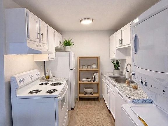 3rd image of 7515 146th St SW #514