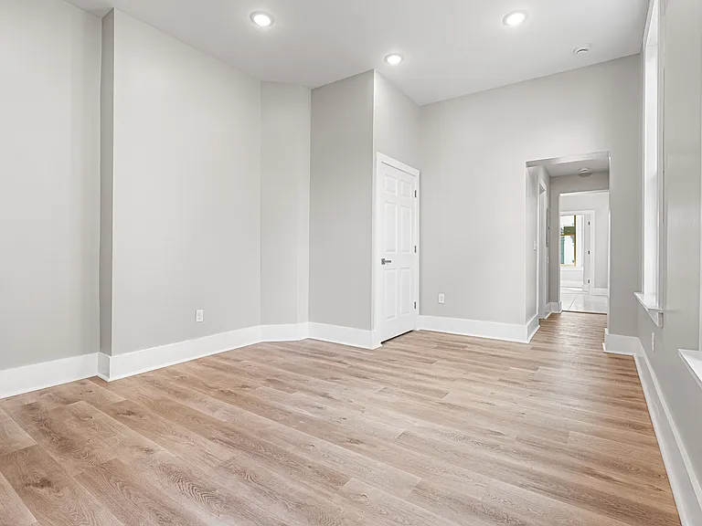 813 Washington Ave #1 — Photo 6
