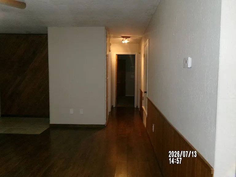 409 1/2 NW Pecan Ave — Photo 5