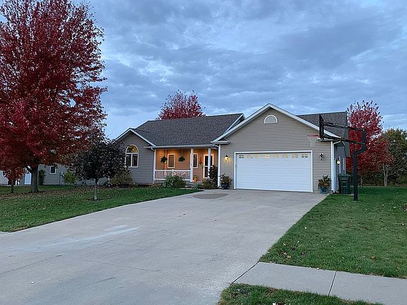 2nd image of 415 Fairview Dr