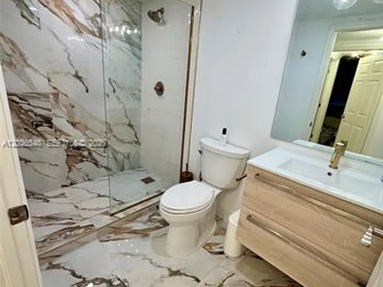 2951 S Bayshore Dr #316 — Photo 6