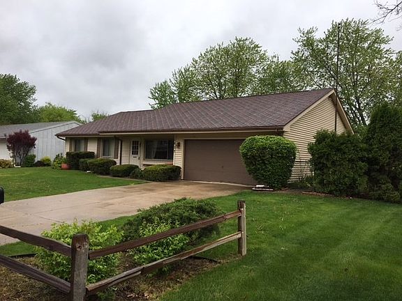 2nd image of 1623 Ladbrooke Ln