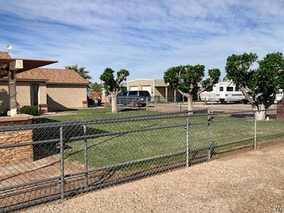 4th image of 672 E Gordon Drive