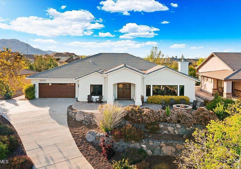 1st image of 5979 Symphony Dr