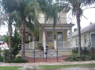 2039 Robert St, New Orleans, LA 70115