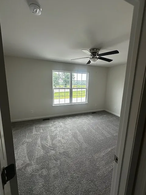 3 bed, 1.5 bath, 1100 sqft, $1,600 — Photo 4