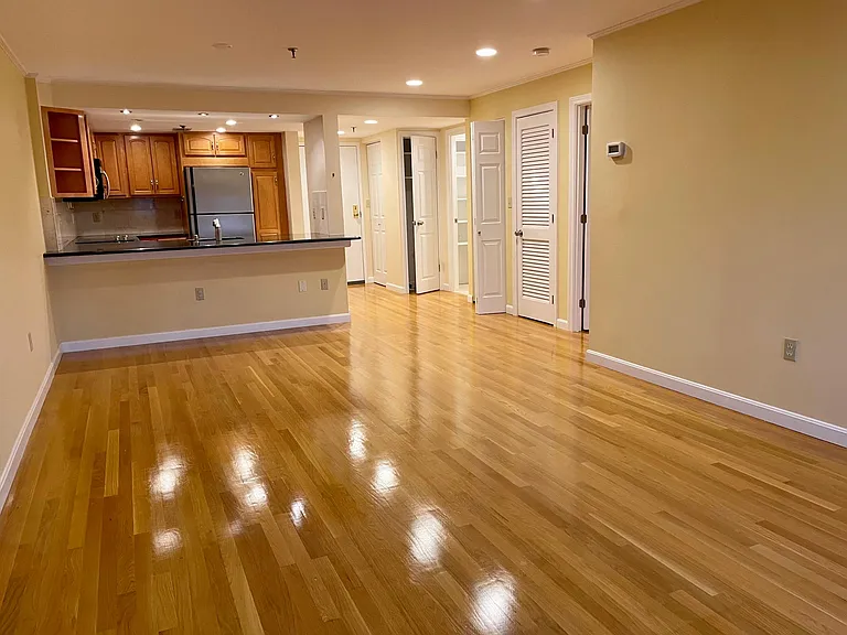 20 Webster St #405 — Photo 4