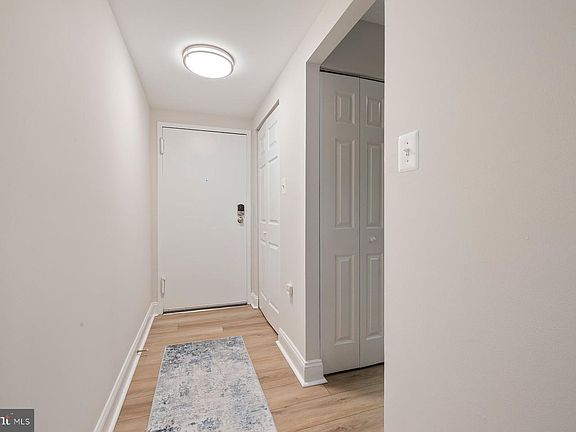 3rd image of 623 Center St APT T3