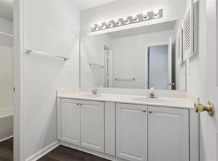 100 Post Oak Rd, Yorktown, VA 23693