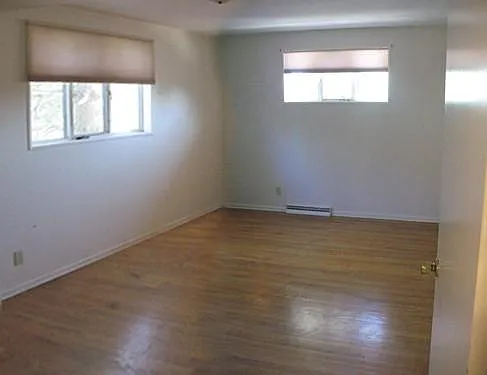 Master bedroom 11 x 14'