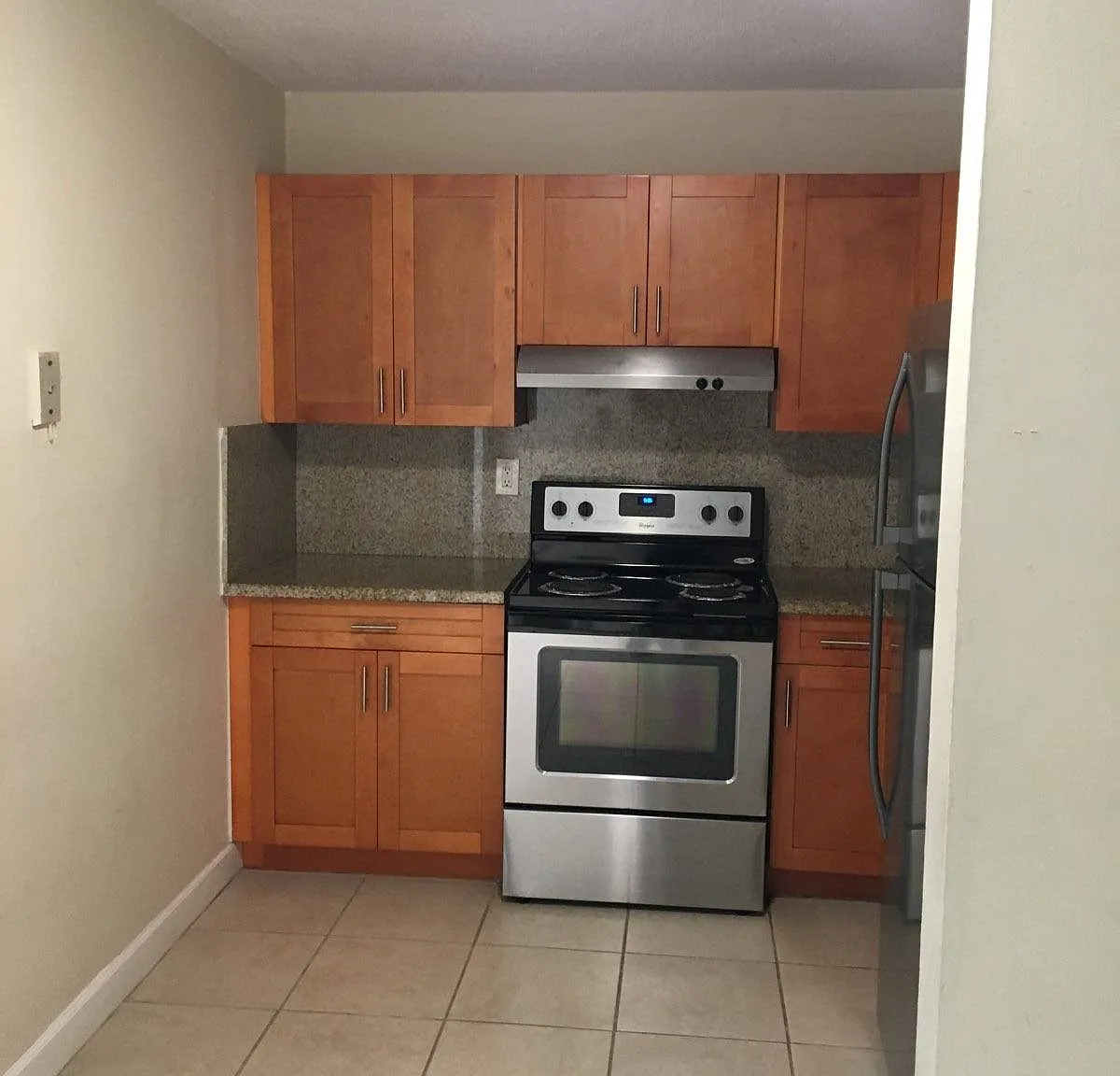 1 bed, 900 sqft, $1,600 — Photo 2