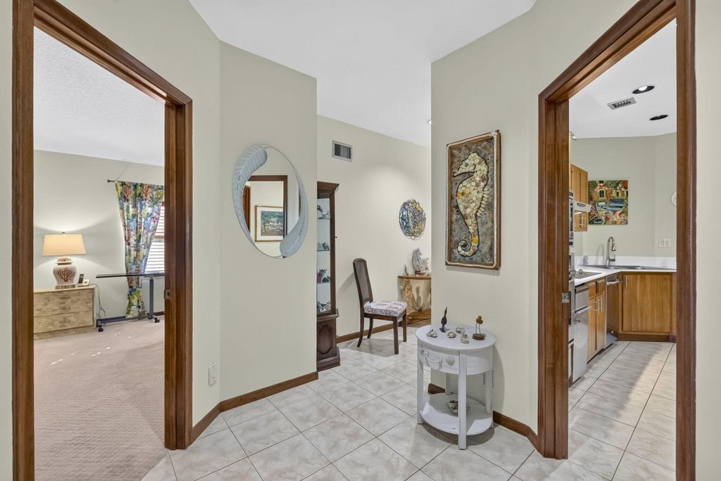 3208 SE 12TH Street #301, photo 5