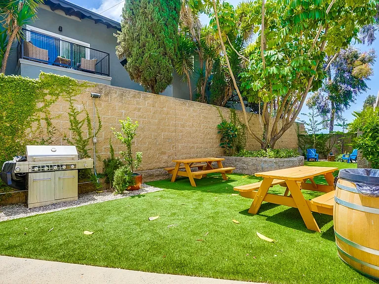 821 N. Austin Ave — Photo 48