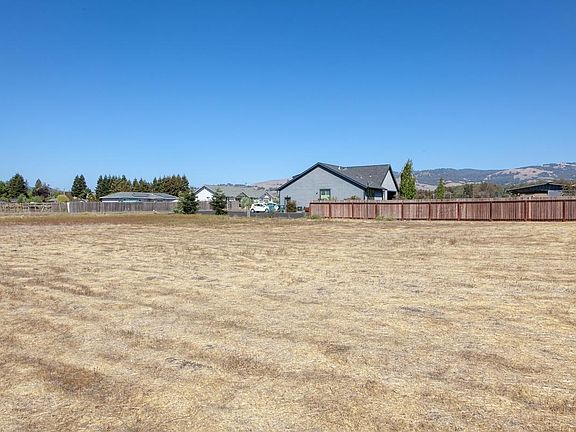 4th image of 1960 Alice Dr