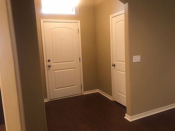 3rd image of 7408 Topeka Dr