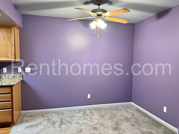 5th image of 12039 Alta Carmel Ct Unit 131