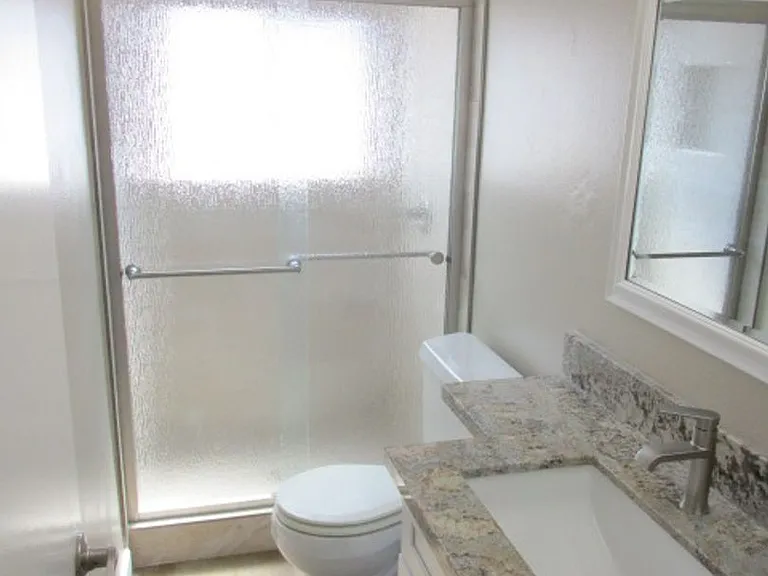 2401 Bartel St — Photo 5