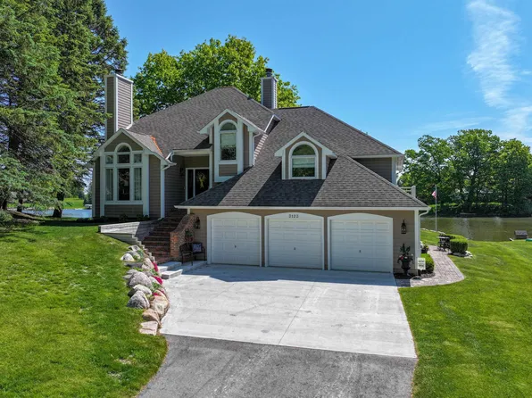 3123 Lake Hill Dr, Metamora, MI 48455